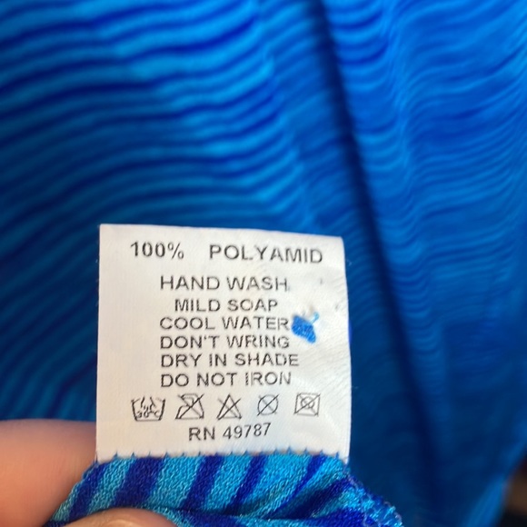 Lady Gottex swim cover tunic top Tag says L but fits 2X too. - Picture 6 of 6